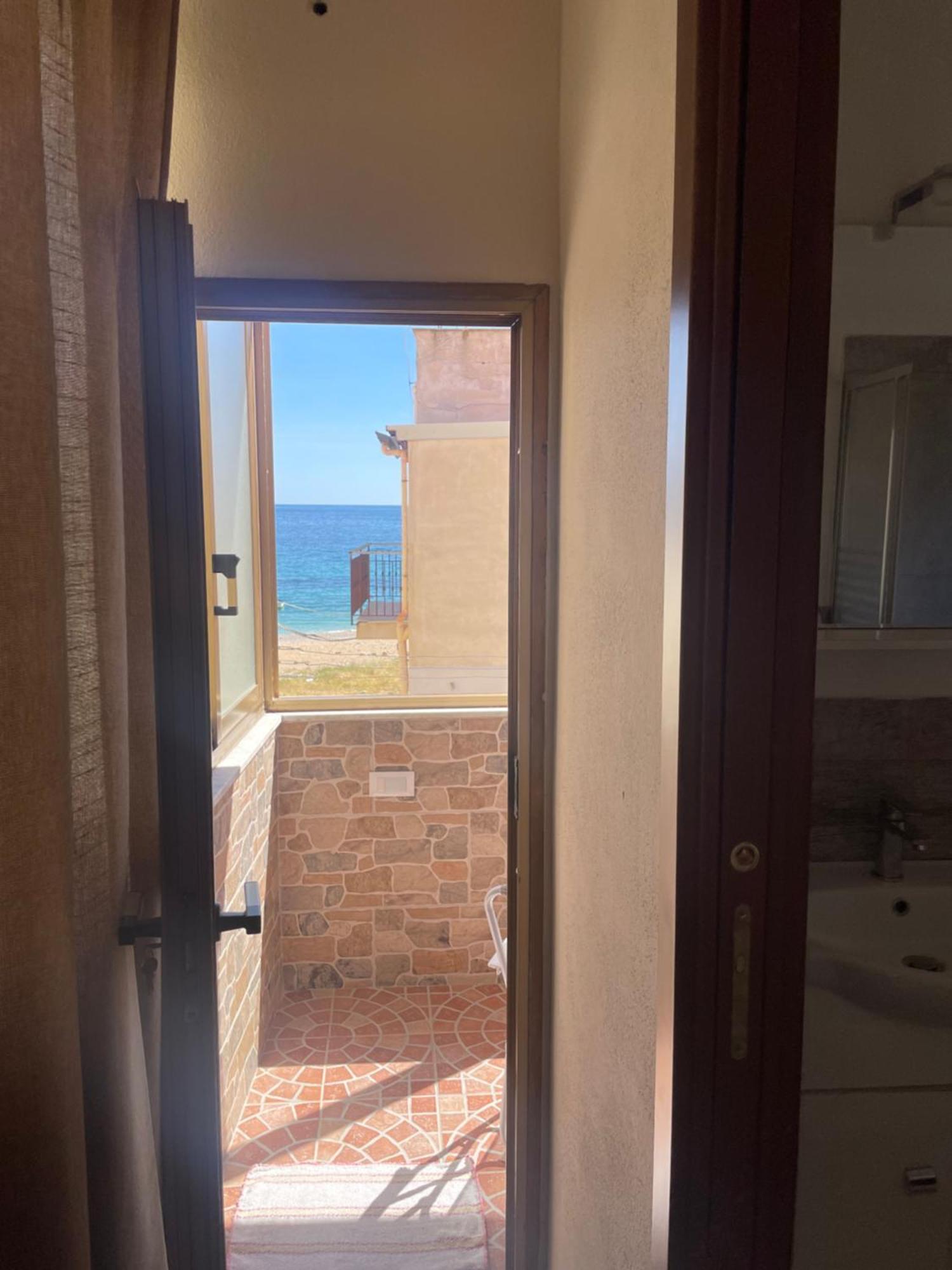 Fronte Mare Arenella Bed & Breakfast Палермо Екстериор снимка